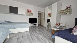 Sun Kissed Apartment - Koper - 8