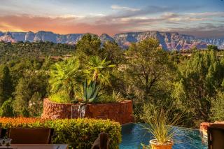 Palatial Paradise with Breathtaking Views of Red Rock and Stunning Infinity Pool - Sedona - 3