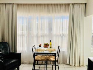 APARTMENT RIGHT ON THE BEACH! - Miami Beach - 5