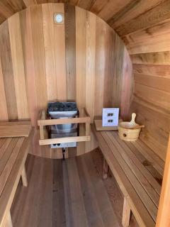 Dragonfly Inn Walkout Suites - 2