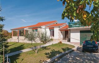 Awesome Home In Dugopolje With Wifi - Dugopolje - 3