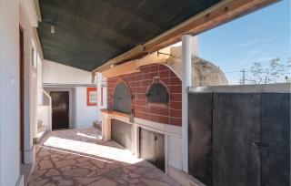 Awesome Home In Dugopolje With Wifi - Dugopolje - 1