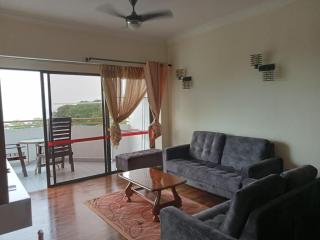 Batu Feringgi Sri Sayang Apartment - 9