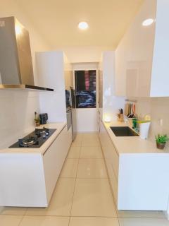 Rooftop Pool, 8 Pax, 2 Bedrooms, 2 Bathrooms, 2 Car Parks by Star Home - Jelutong - 5