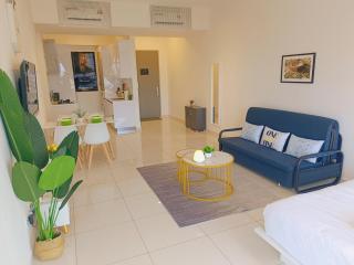 Rooftop Pool, 8 Pax, 2 Bedrooms, 2 Bathrooms, 2 Car Parks by Star Home - Jelutong - 7