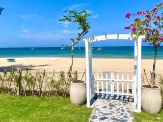 Villa C62 - Private Swimming Pool 100M2 - In Stunning Sea Front Location - 8
