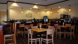 Best Western Plus Kansas City Airport - KCI East - 9