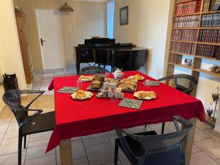 À 900 M de l'entrée du Circuit des 24 heures - Le Mans - 2