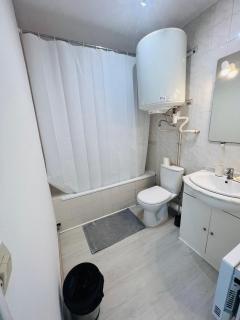 studio4 27m2 Terrasse Parking Piscine - Saint-Laurent-du-Var - 4