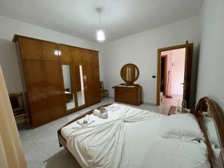 Villa Joli - 120sqm - 3 Bedroom - 2 Baths House with Yard & Parking in Central Vlore - Vlorë - 4