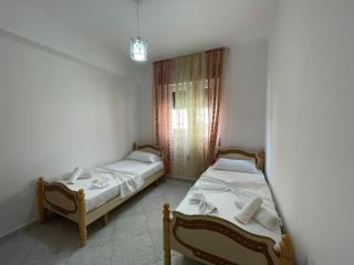 Villa Joli - 120sqm - 3 Bedroom - 2 Baths House with Yard & Parking in Central Vlore - Vlorë - 6