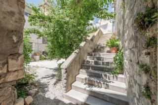 New place in Old town of Trogir, parking - Trogir - 2