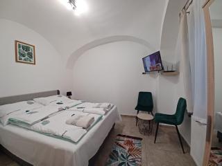 RÁD-VÁR Apartmanház - Eger - 9
