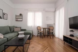 Vibrant Urban Getaway: Modern 1-Bedroom near Bars, Parks, and Metro - Athens - 8