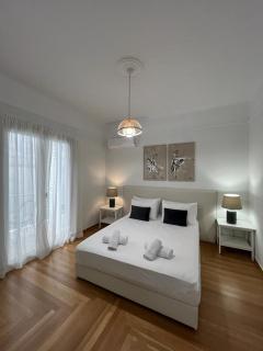 Vibrant Urban Getaway: Modern 1-Bedroom near Bars, Parks, and Metro - Athens - 4