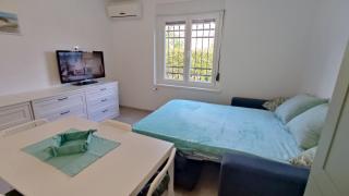 SODOBEN ENOSOBNI APARTMA Ob PLAŽI - MODERN ONE-BEDROOM BEACHSIDE APARTMENT - 4