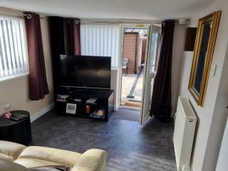 Ann's Garden flat - 1