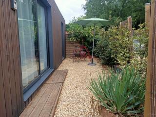 Studio de Jardin "Le Temps d une Pause" jusqu'à 4 personnes en face du Beaujolais - Climatisation et Borne recharge véhicule électrique - 5