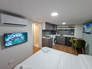 Tirana Aqua Gem - 8