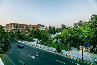 Near Marriot Courtyard 4 bedroom - Baku - 3