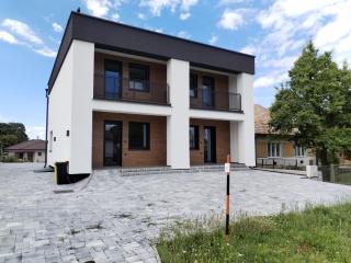 Apartmán pri parku - Solčany - 0