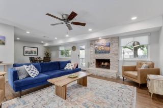 Remodeled 3BR, 2.5 Bath Retreat w/ Large Backyard - Austin - 0