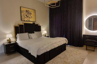 2 Bedroom Holiday Home Apartment with Pool View Brand New - Dubai - 2