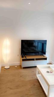 Tee SweetLux Apartment - Londra - 4