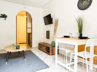NEW ! Le Coeur de ville avec terrasse! Parking - Guingamp - 8