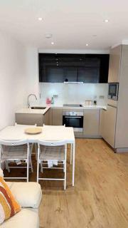 Tee SweetLux Apartment - Londra - 0