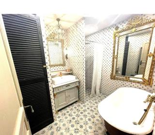 Piano apartment - - 5