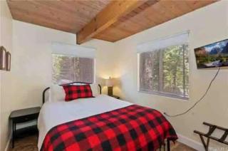 Walk 2 Village, Relax on Deck, Cool w/AC! - Lake Arrowhead - 4