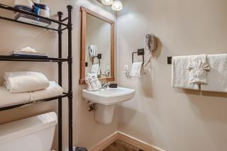 Passage Point 623A condo - 3