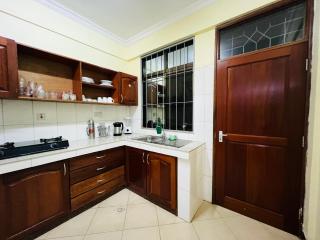 Beckys Apartment in down Town Arusha - 4