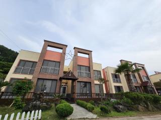 Red Castle Pension - Jeju - 7
