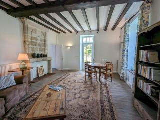 Gîte familial avec piscine couverte, jardin privé, proche d'Aubeterre-sur-Dronne - FR-1-653-239 - Bellon - 4