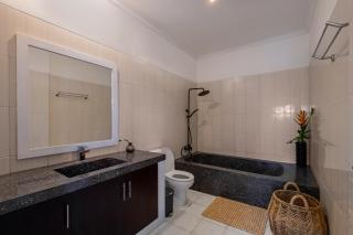 Villa Cocoon - Tropical Comfort with stunning rice field views - Canggu - 1