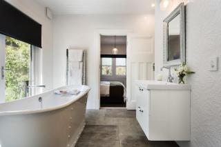 Annecy House - Daylesford - 1