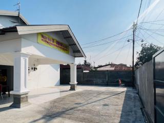 RedDoorz Syariah @ Binjai Timur - Binjai - 5
