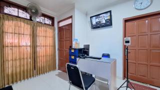 Urbanview Le Reno Inn Wirobrajan by RedDoorz - Ngabean - 7