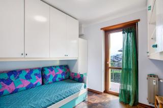 Yellow Apartment - Sarre - 1