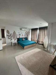 The CHU cafe / guesthouse - Nai Harn Beach - 1