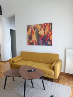 GAYA - the yellow apartment - 6