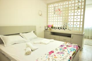 Cozy Flowers Studio - Fast Wi-Fi & Washer-Dryer - Braşov - 0
