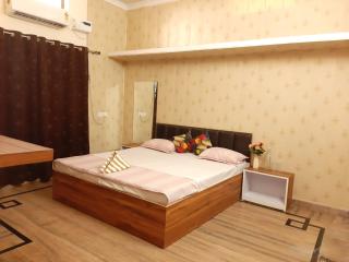 PAARIJAAT Homestay & Guesthouse - Ayodhya - 8