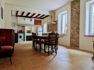 Gîte à la ferme, billard et jacuzzi privé et piscine. - Floure - 1