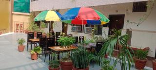 Hotel Sidhartha Walking Distance From TajMahal - Agra - 1