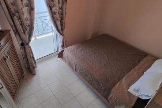 Sunny Apartment in Paralia - 4