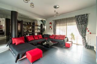 BLACK & WHITE CITY VILLA - 0