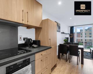 Mercury Suite CITY CENTRE Netflix Dedicated Workspace By Your Perfect Stay Short Lets Birmingham - Birmingham - 2